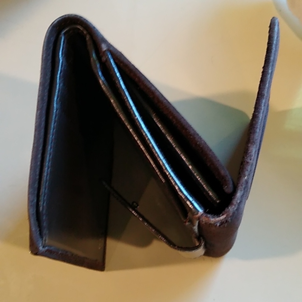 Gucci Choco brown GG suede trifold wallet - Picture 7 of 10